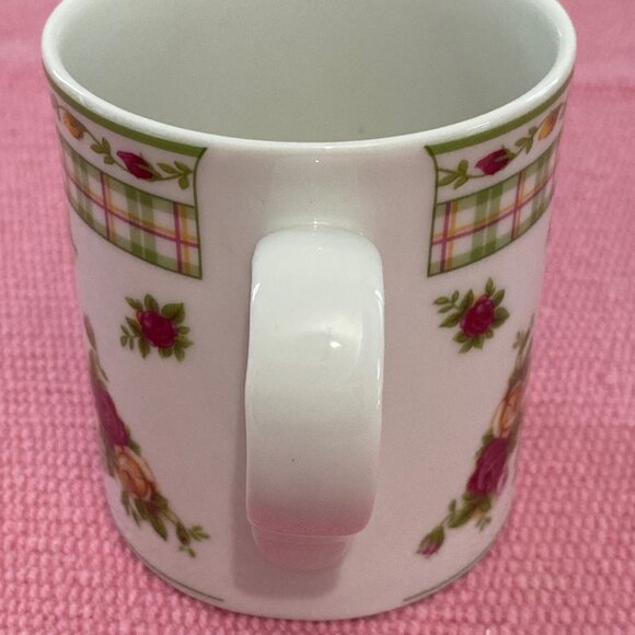 Royal Albert Old Country Roses Casual Plaid Coffe Beverage Mug Bone China 2001 - Picture 5 of 7